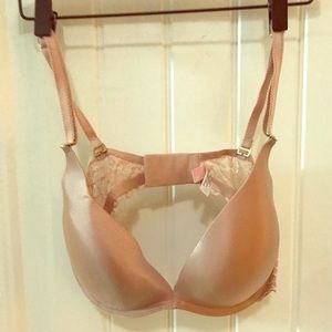 Victoria’s Secret Very Sexy Pushup Bra